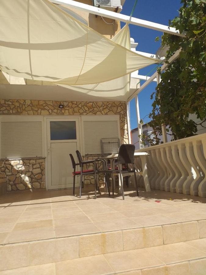 Apartmani Marijanovic Vir Esterno foto