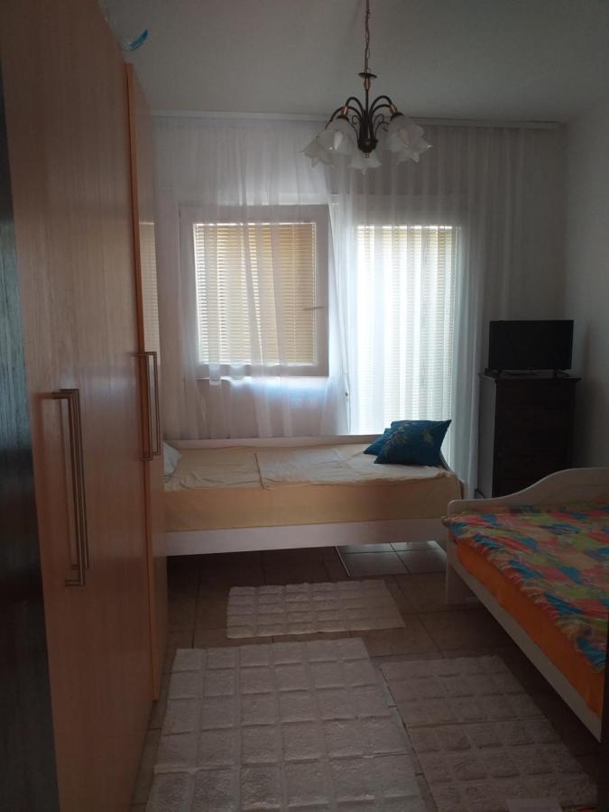 Apartmani Marijanovic Vir Esterno foto