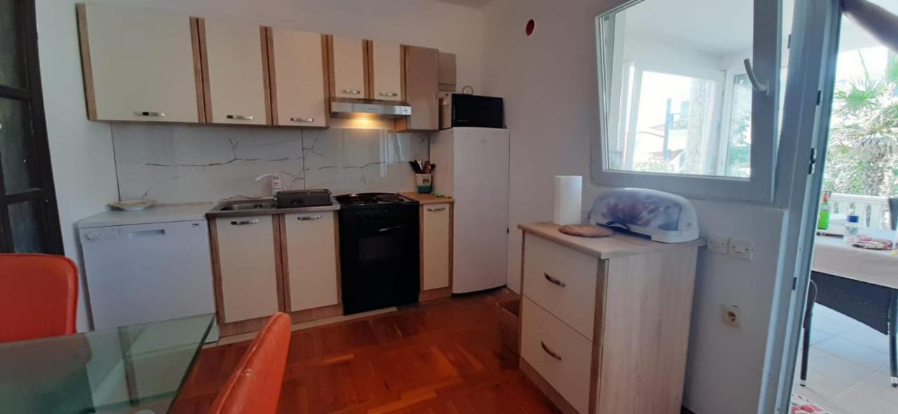 Apartmani Marijanovic Vir Esterno foto