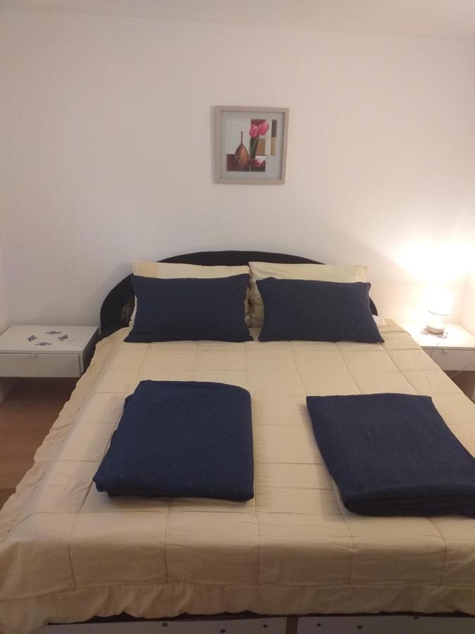 Apartmani Marijanovic Vir Esterno foto