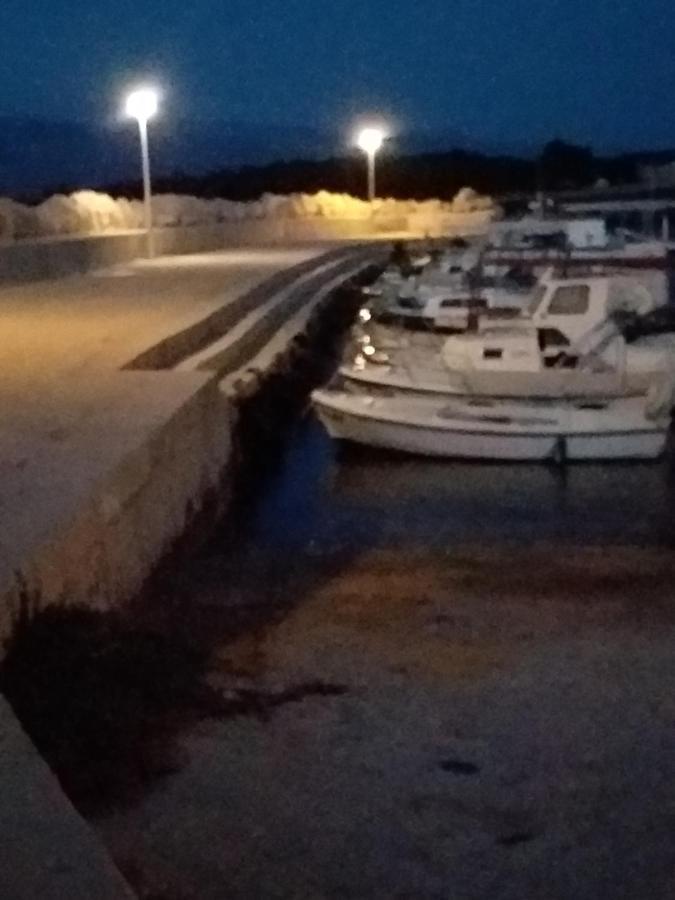 Apartmani Marijanovic Vir Esterno foto