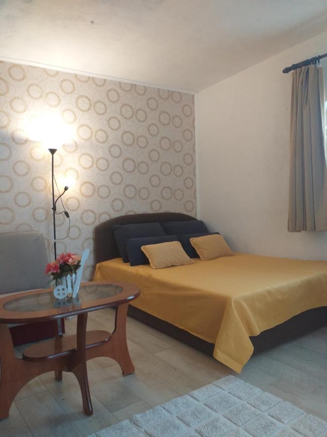 Apartmani Marijanovic Vir Esterno foto