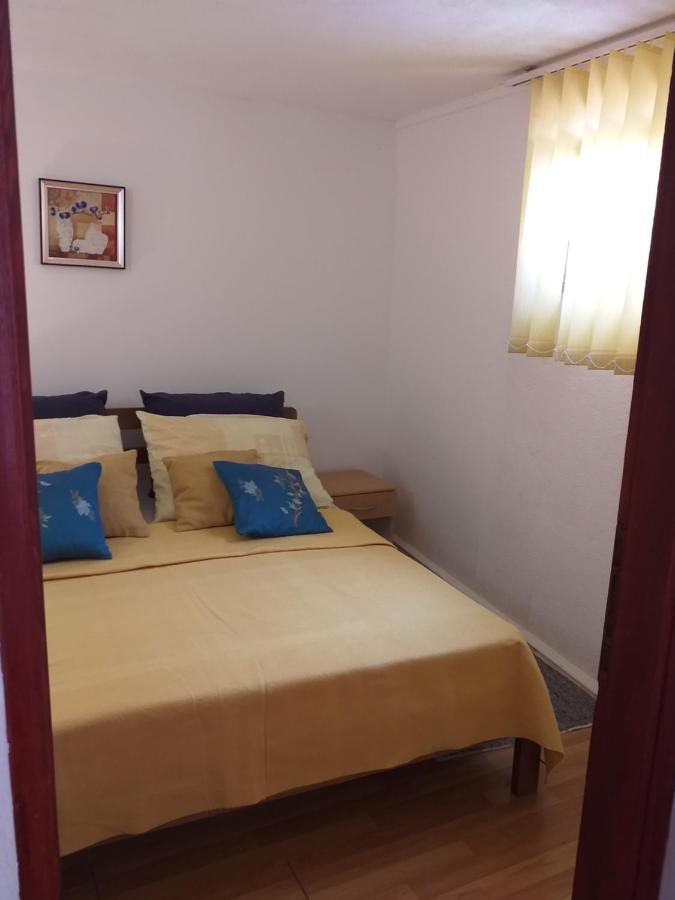 Apartmani Marijanovic Vir Esterno foto