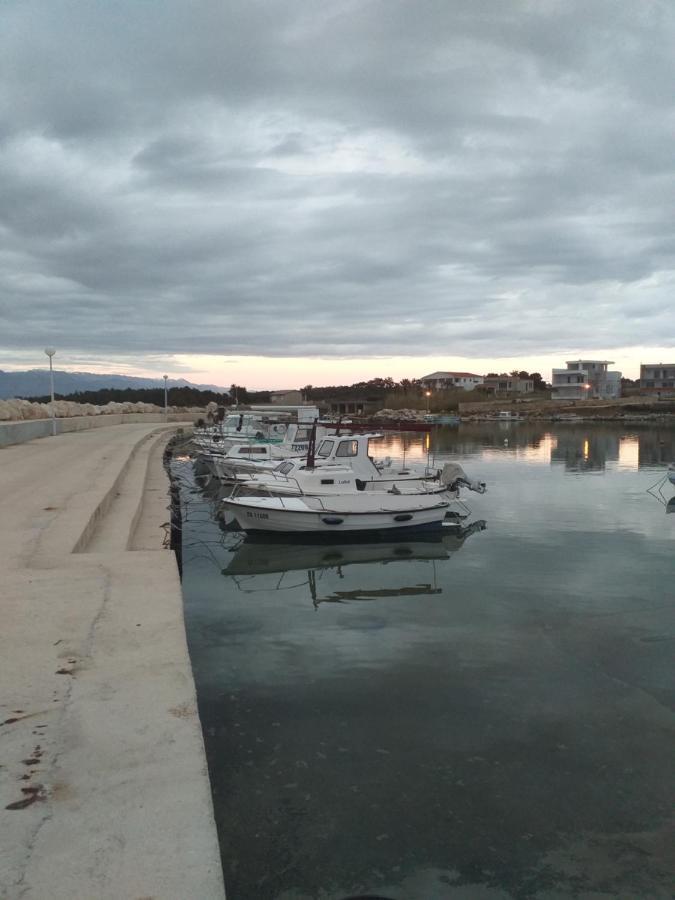 Apartmani Marijanovic Vir Esterno foto